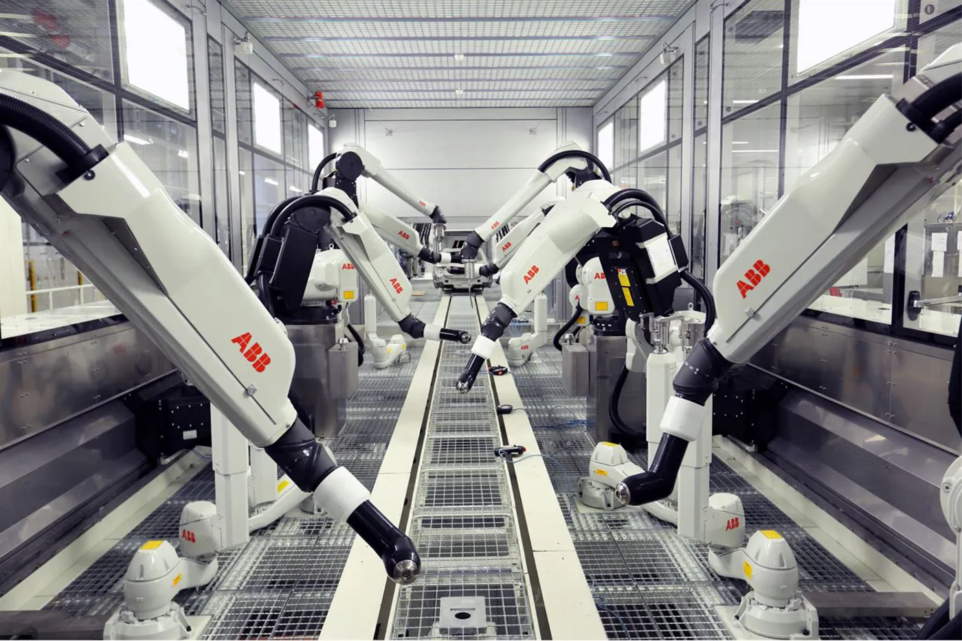 Autonomous Industrial Robots in Factories