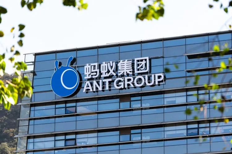 Ant Group introduces Lingguang, an AI assistant that creates full code multimodal content
