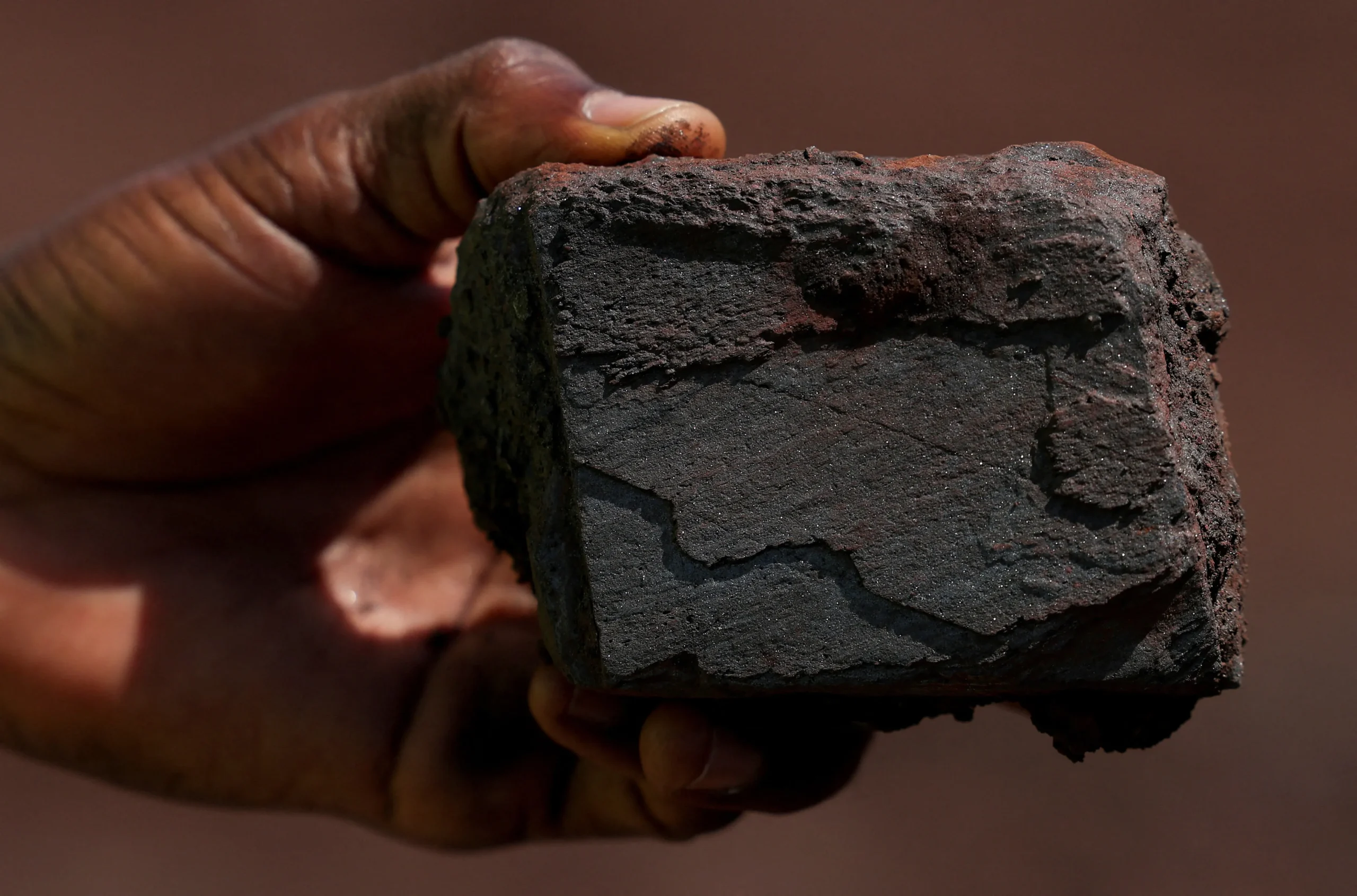 Guinea Targets Global Iron Ore Dominance with Long-Awaited Simandou Project Launch