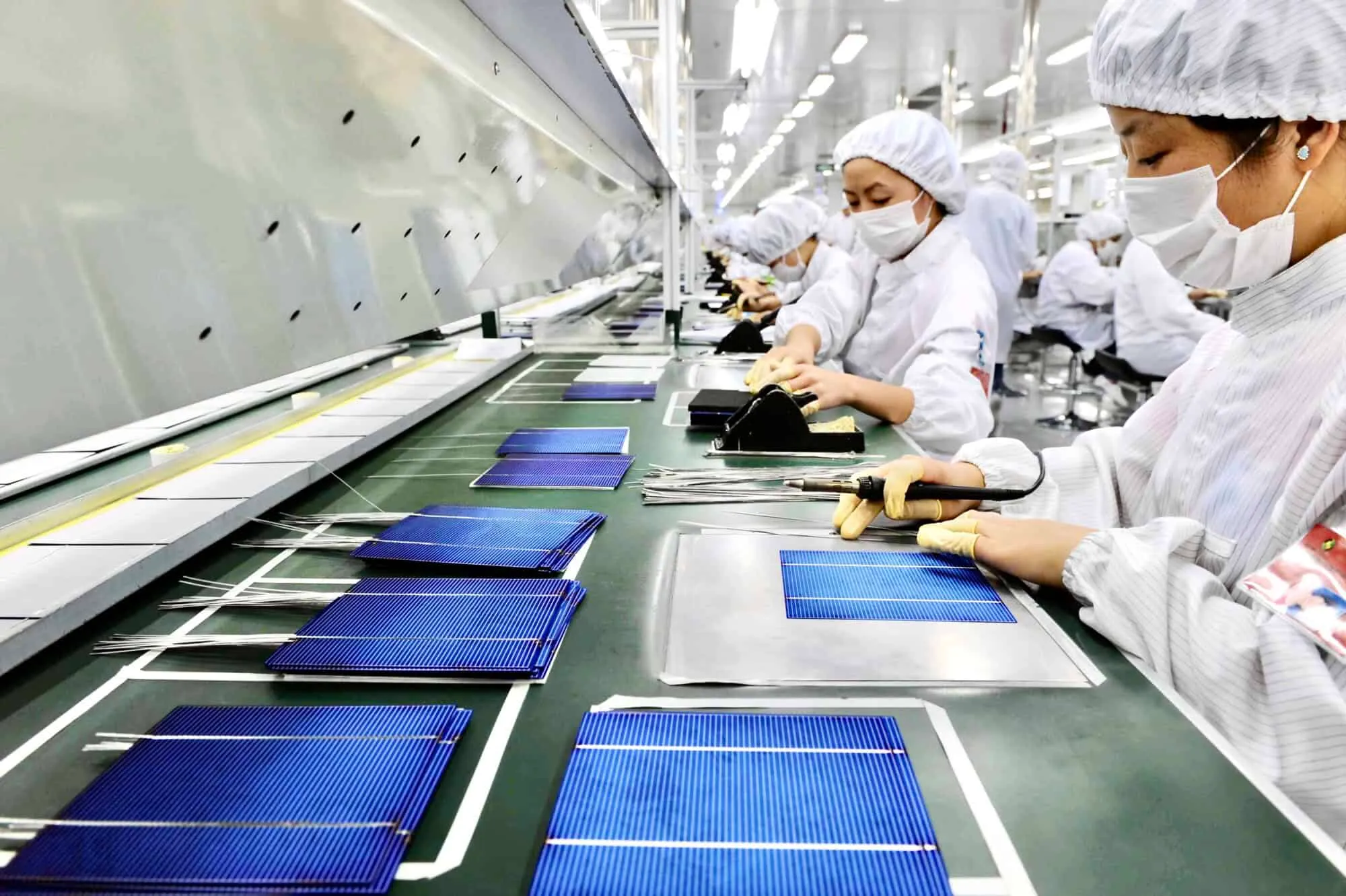 China’s Two-Speed Economy Reveals Sharp Divide Between Favored Sectors and the Rest