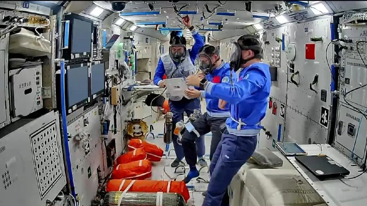 Shenzhou 21 Crew Advances Major Space Experiments And Strengthens In Orbit Capabilities