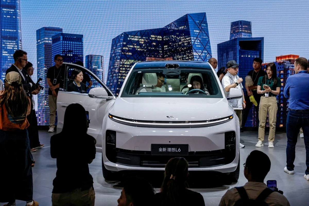 China Approves Hands Off Driving Tests for Xpeng and Li Auto as EV Market Slows