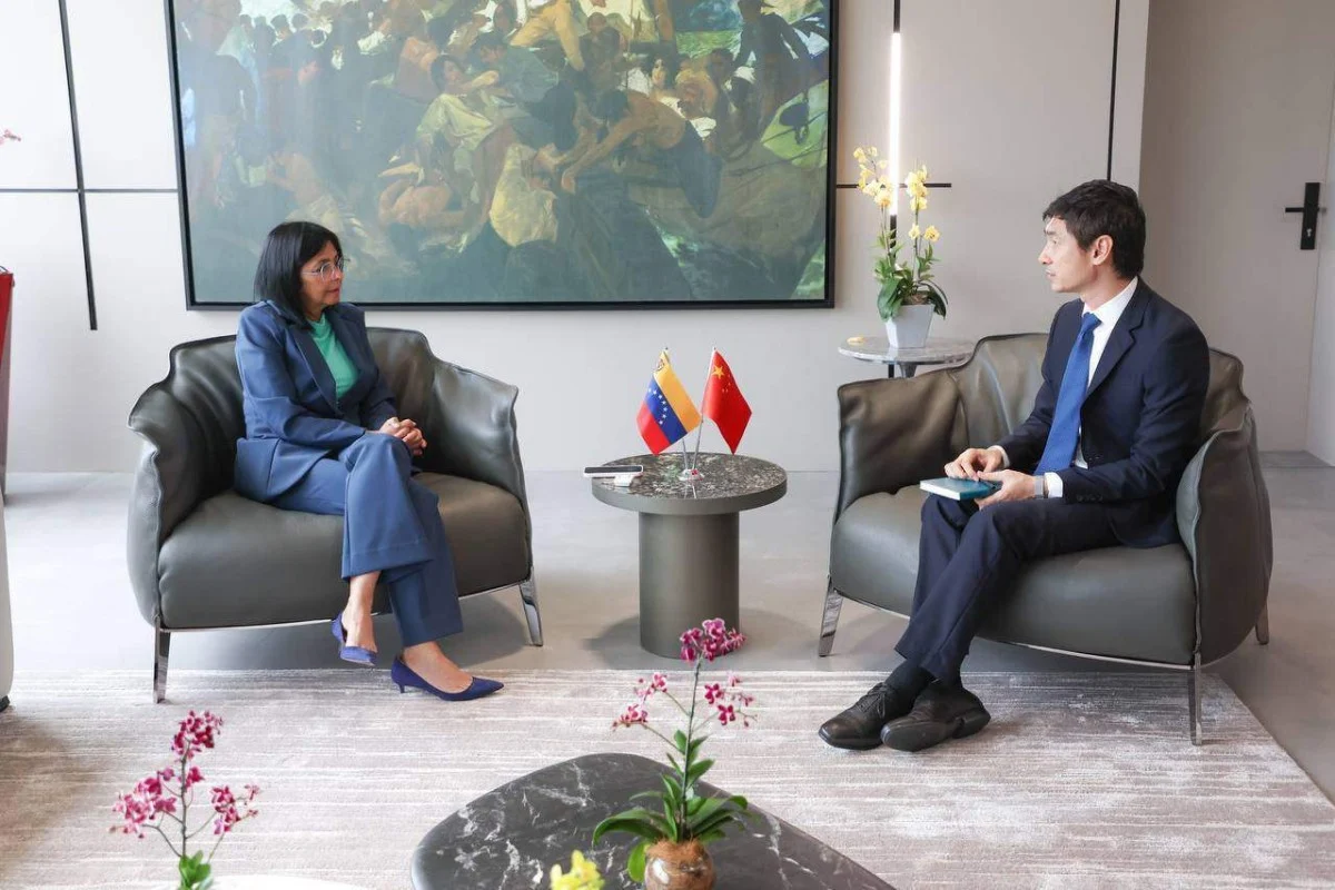 China reiterates commitment to Venezuela as ambassador meets interim leader