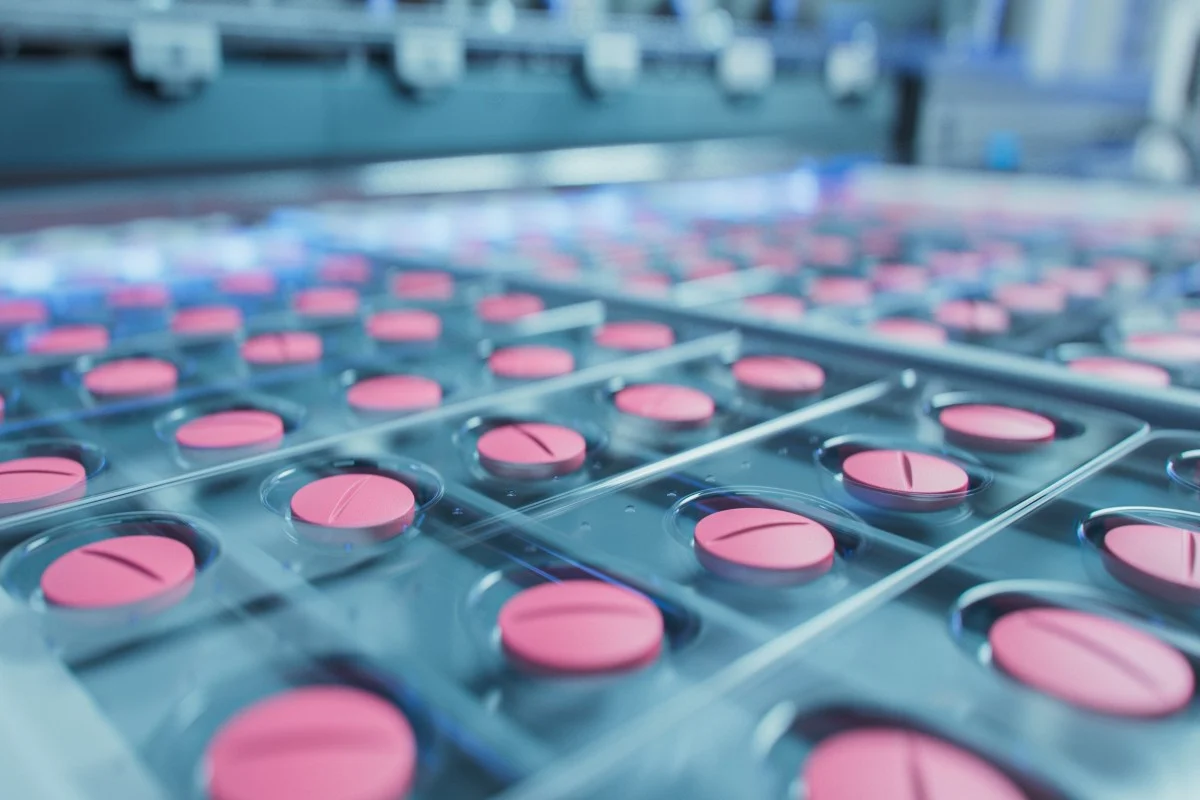 Chinese Drugmakers Hit Record US$136 Billion in Global Licensing Deals in 2025