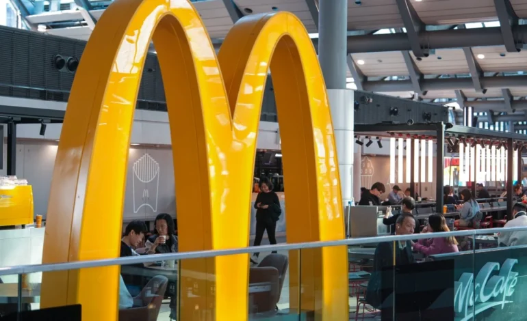 Hong Kong McDonald’s Raises Wages for Some Staff as Menu Prices Climb