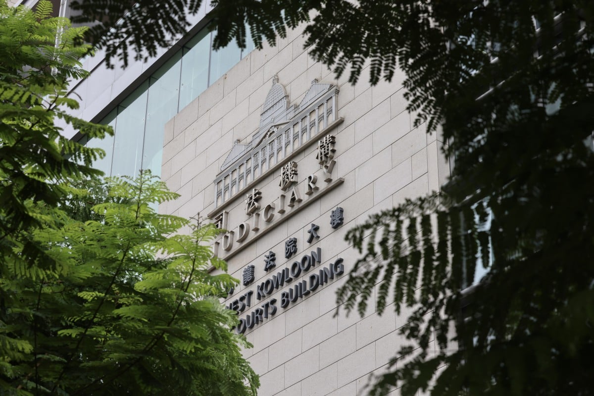 Man Jailed in Hong Kong for Upskirt Photos Taken on Cathay Flight