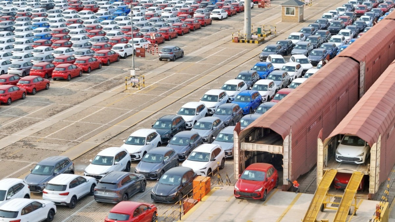 Chinese Carmakers Shorten Supplier Payment Cycles as Beijing Tightens Oversight of Price War