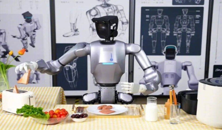 China’s Humanoid Robot Industry Shifts Focus From Hardware to Intelligence as Commercial Race Accelerates