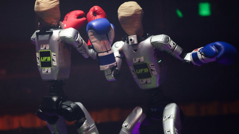Chinese Humanoid Boxing Robots Draw Crowds in San Francisco as VR Combat Events Grow
