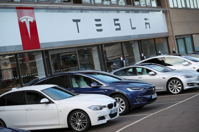 Tesla UK Sales Fall Sharply as Chinese Electric Vehicle Makers Gain Market Share