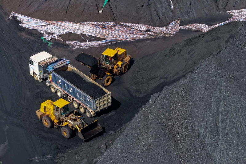 China strengthens energy security strategy with stable oil and gas output targets in new five year plan