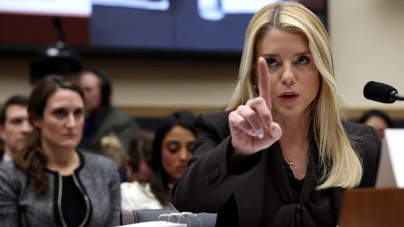 US revokes citizenship of couple convicted of stealing medical trade secrets for China