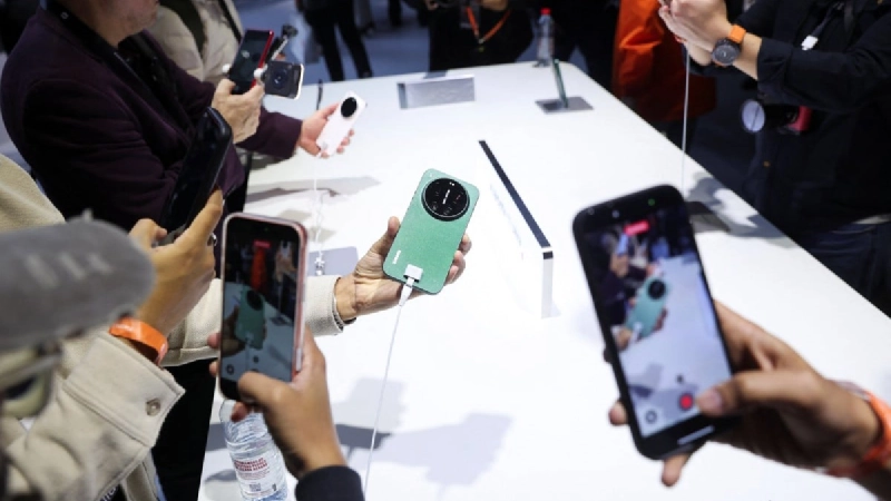 Xiaomi and Alibaba accelerate AI hiring push as China intensifies global talent race