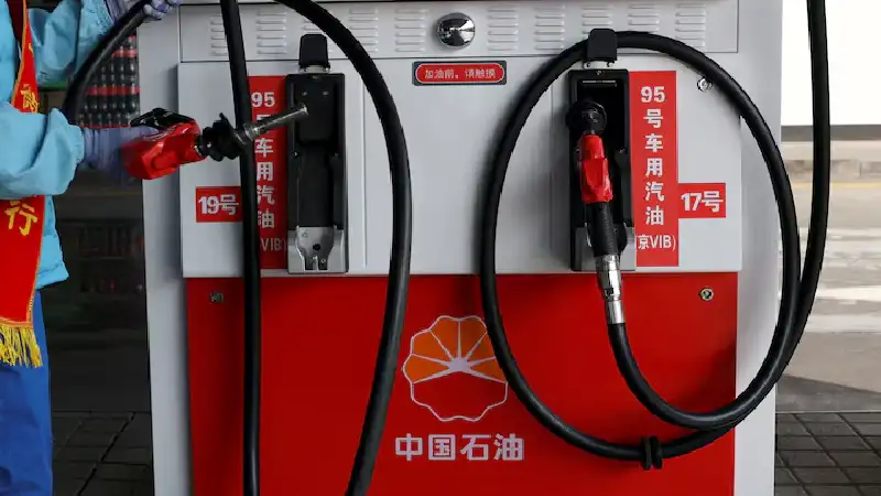 China Fuel Export Ban Tightens Asian Supply Chains as Prices Surge Across Region