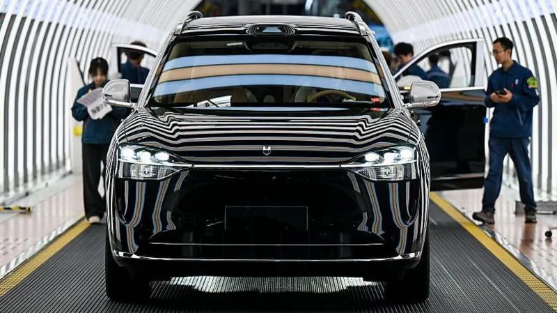 Chinese Carmaker Patents Voice Controlled In Car Toilet Concept